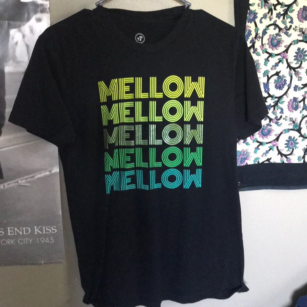 Mellow mushroom Tee